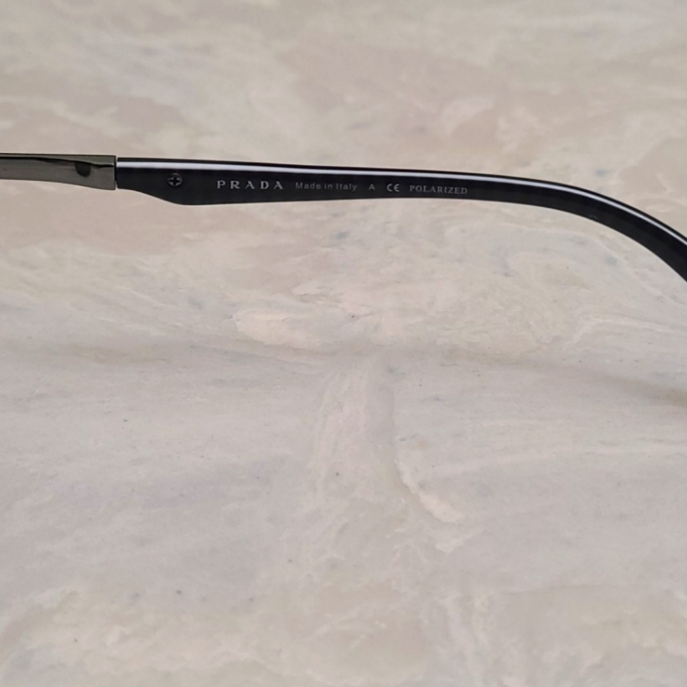 PRADA polarized sunglasses - Picture 3 of 4